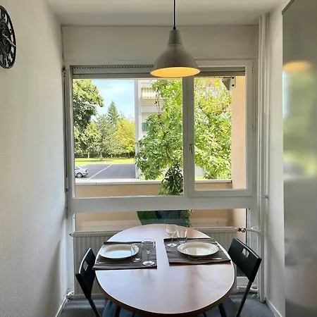 Apartment Lumineux F2 / Pkg Gratuit / Proche A31 Metz